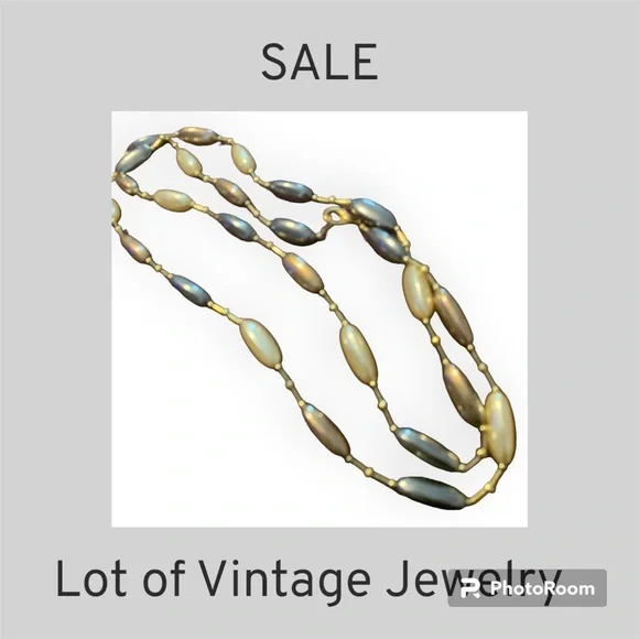 Lot of Three Vintage Pearl/ Beaded Necklaces - Picture 2 of 4